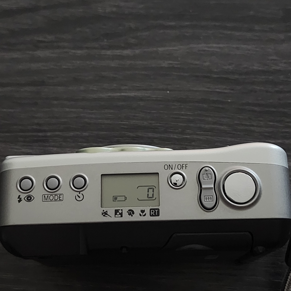 Canon Sure Shot 90U 35mm Point & Shoot Film Camera TESTED and Working - Picture 8 of 13